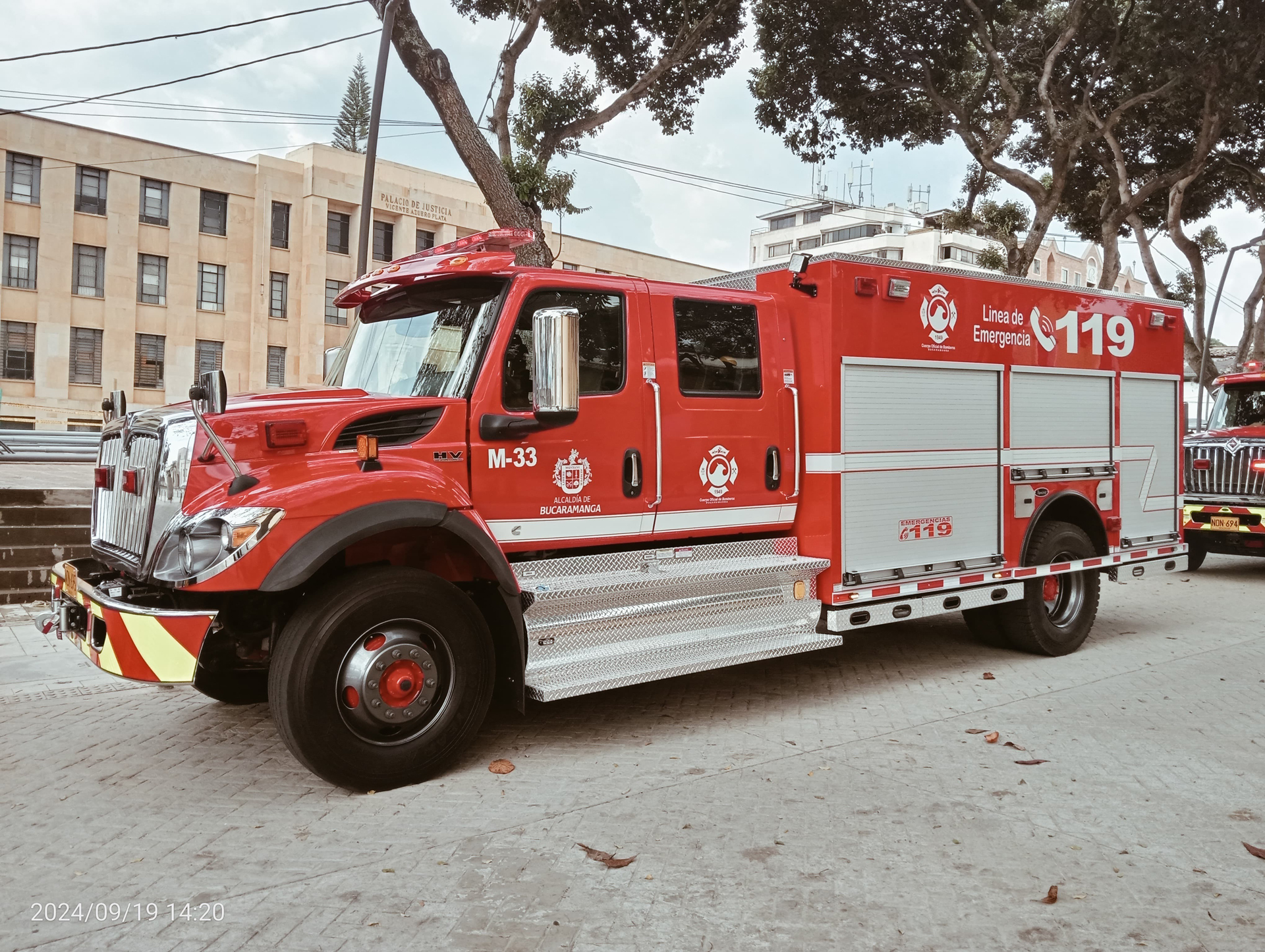 International-HV-380-HP