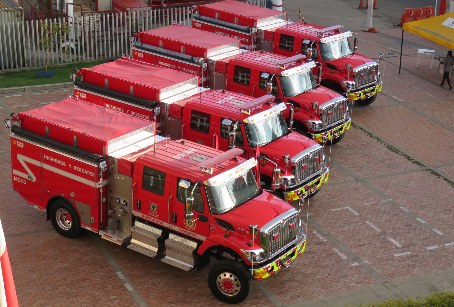International HV 4X4
